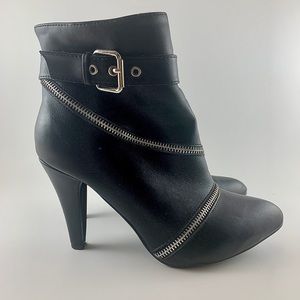 Black ankle boots with silver faux zipper detail - size 9